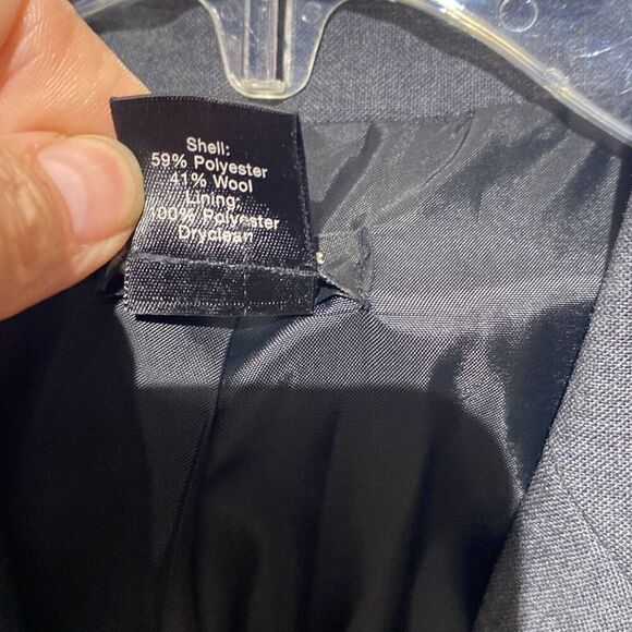 Ann Taylor Women's Gray Wool Blend Notch Lapel Two Button Blazer Size 8P - Picture 10 of 10